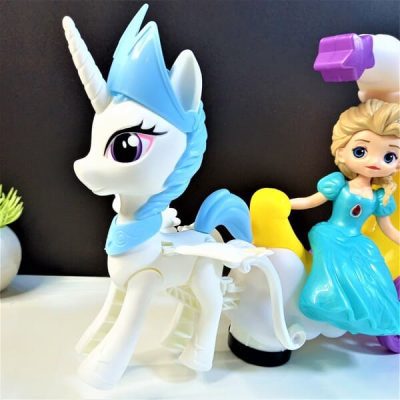 Unicorn Royal Moon Carriage With Doll