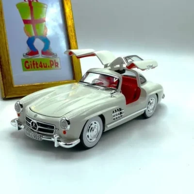 Mercedes Benz 300SL Model Car